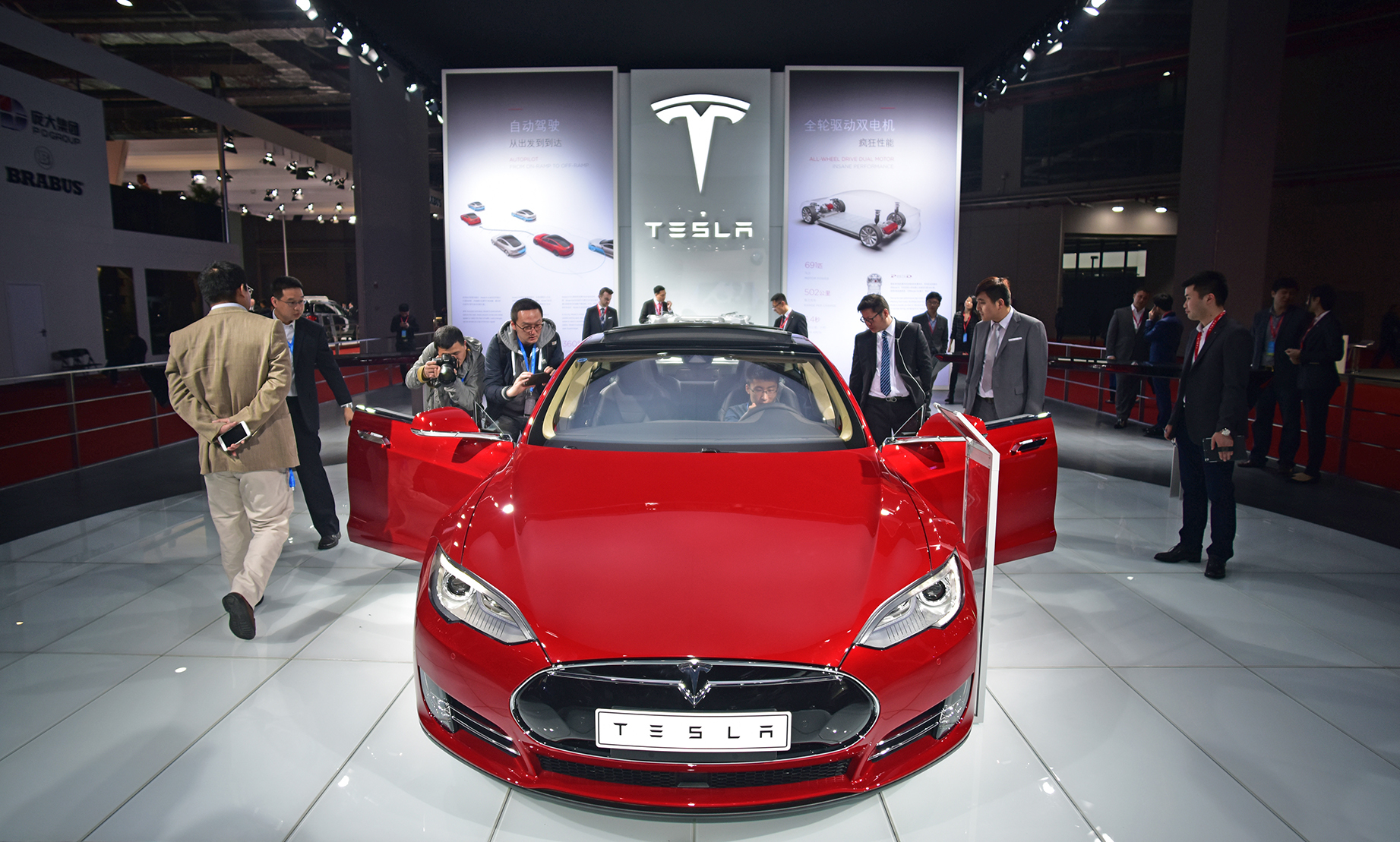 菁英論壇】Tesla股價為何大跌未來前景？｜大紀元時報香港｜獨立敢言的良心媒體