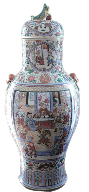 19世紀中國外銷瓷，清五彩三國人物故事紋棒槌瓶。（King muh, Wikimedia Commons）