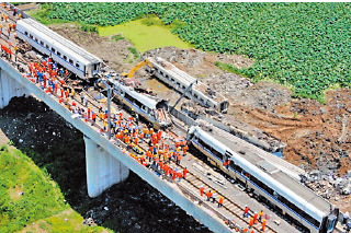 浙江溫州2011年7月23日發生動車列車追撞,造成40人死亡、172人受傷,涉事的兩列列車製造商皆為中車青島四方。(Getty Images)