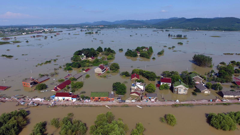 2016年7月7日，安徽省宣城，暴雨受災現場一片汪洋。（STR/AFP/Getty Images）