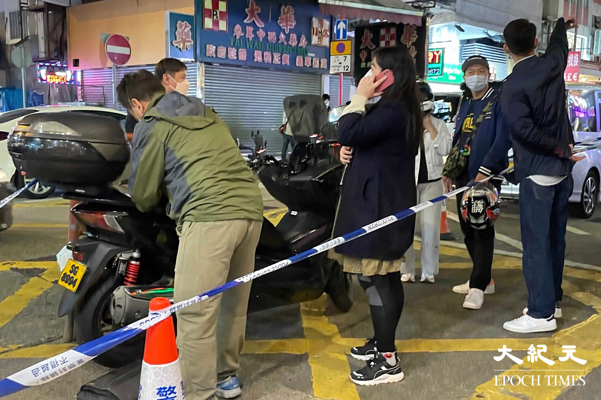 警方將事主發現失車的附近範圍封鎖，刑事偵緝檔探員到場展開調查。（卓相如／大紀元）