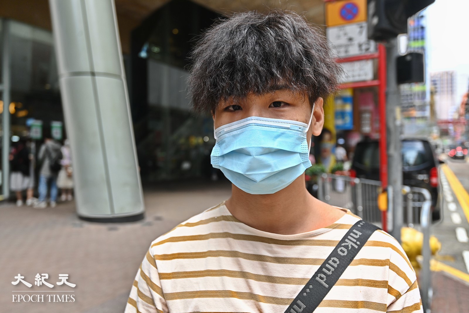 學生曾先生表示，他沒打算過投考警察，警方得不到大眾市民的信任。（宋碧龍/大紀元）