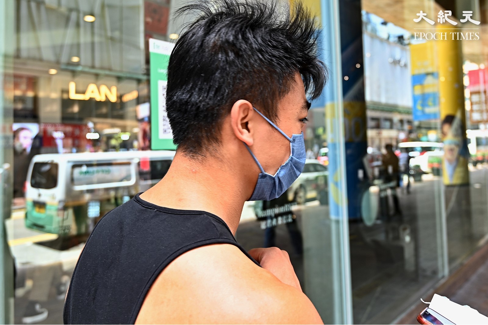 健身教練杜先生表示，相信上述措施是為引入新來港人士加入警隊。（宋碧龍/大紀元）