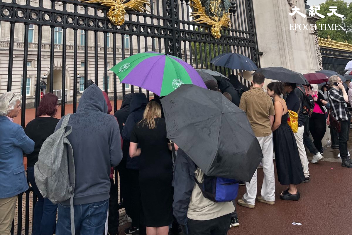 雨勢加劇。（林逆／大紀元）
