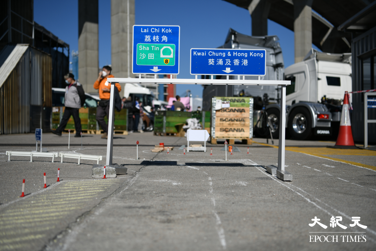 精緻的路牌及道路設施。（麥碧／大紀元）
