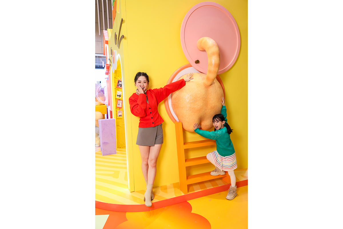 小屋旁有搞笑調皮的巨型貓主子「屁屁」。（PopWalk天晉滙提供）