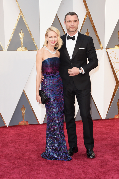 娜奧美屈絲（Naomi Watts）（左）與里夫舒韋伯（Liev Schreiber）。（Jason Merritt/Getty Images）