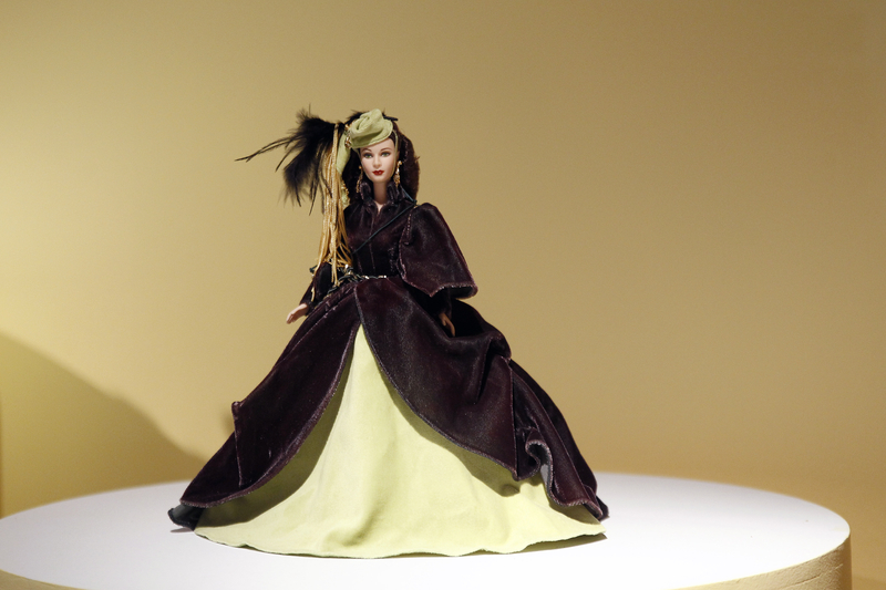 《亂世佳人》中郝思嘉（Scarlett O’Hara）造型的Barbie公仔。(Thierry Chesnot／Getty Images)