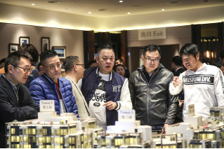 買家方面,雖然不乏投資客捧場,但有地產代理表示買家多持觀望態度或審慎入市。(大紀元資料圖片)