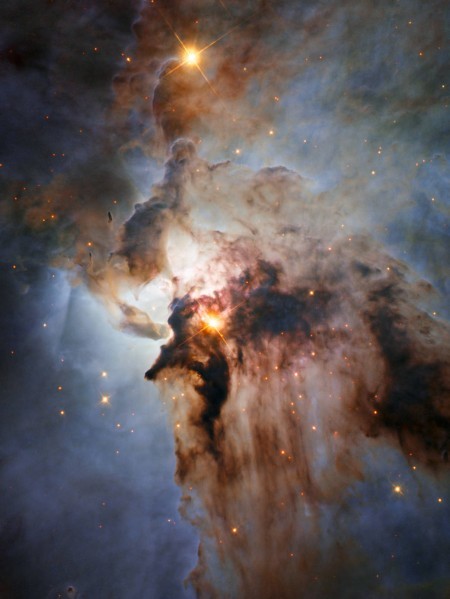 礁湖星雲（Lagoon Nebula）的中心。(NASA)