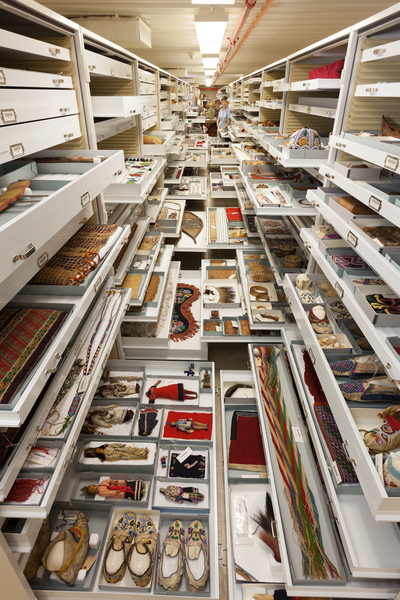 人類學藏品保管室。(Chip Clark/Smithsonian)